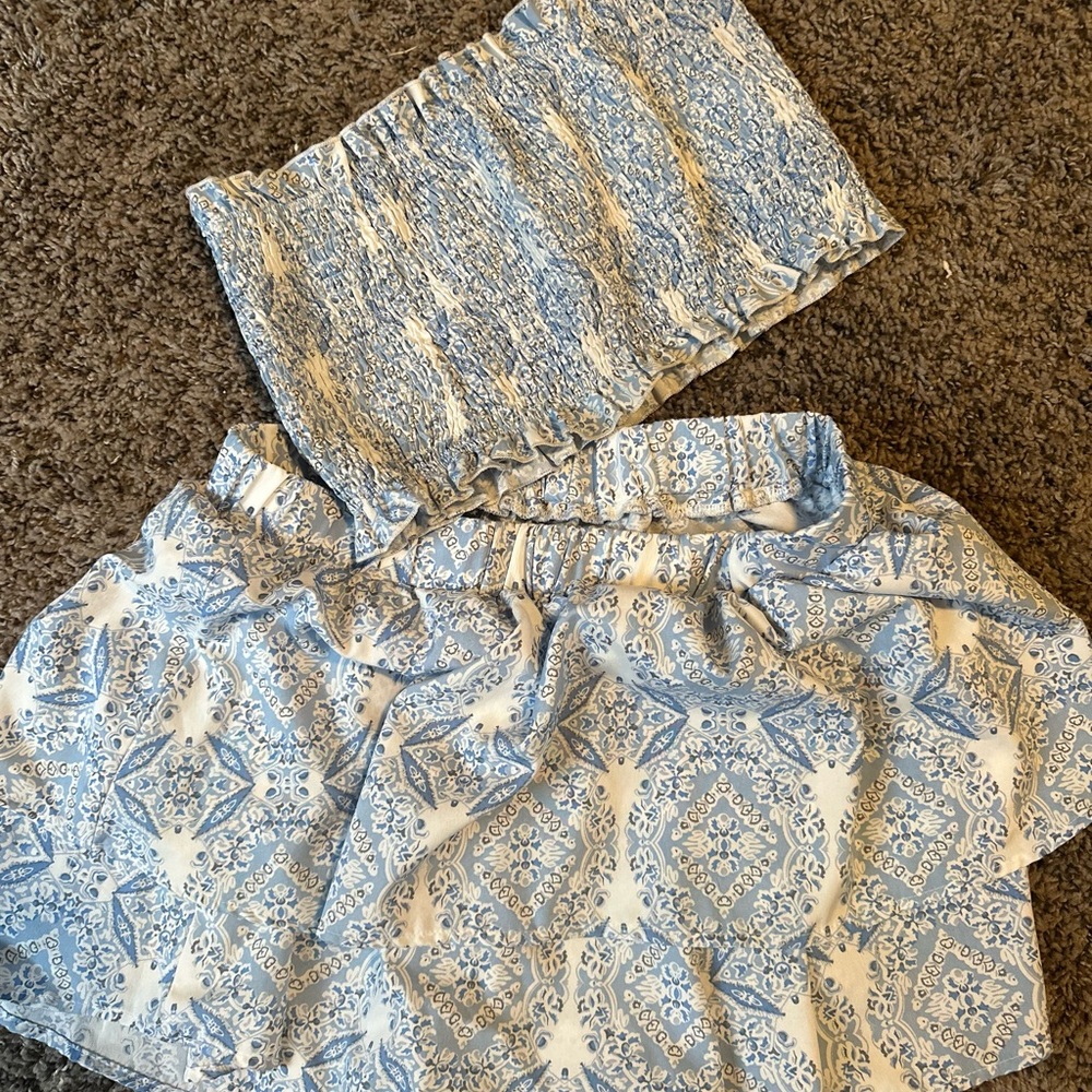SHEIN Blue and White Patterned Skirt